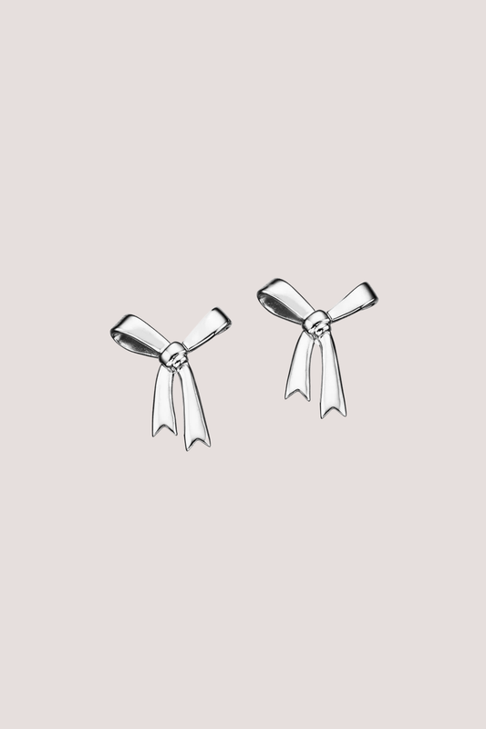 Bow Studs | Silver