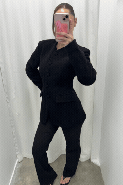Nomari Short Fitted Coat | Black